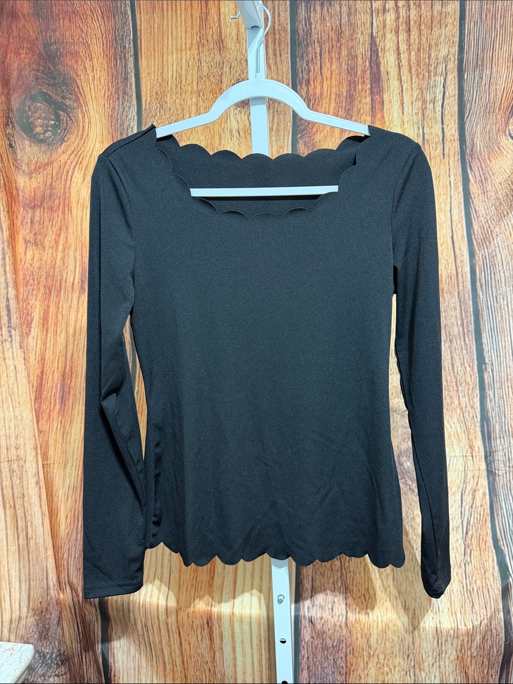 🚨($3 Bundled) Shein Scalloped edges Long Sleeve Blouse Size L Black
